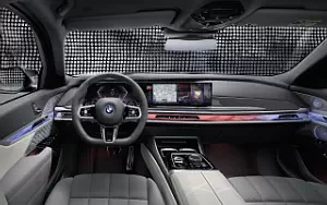   BMW M760e xDrive - 2022