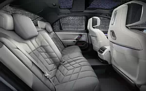   BMW M760e xDrive - 2022