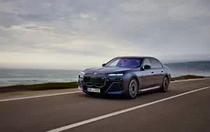   BMW i7 M70 xDrive (Frozen Tanzanite Blue) - 2023
