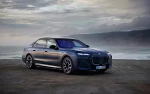   BMW i7 M70 xDrive (Frozen Tanzanite Blue) - 2023