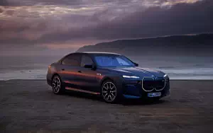   BMW i7 M70 xDrive (Frozen Tanzanite Blue) - 2023