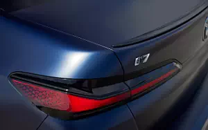   BMW i7 M70 xDrive (Frozen Tanzanite Blue) - 2023