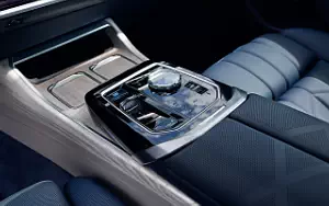   BMW i7 M70 xDrive (Frozen Tanzanite Blue) - 2023