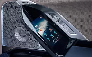   BMW i7 M70 xDrive (Frozen Tanzanite Blue) - 2023