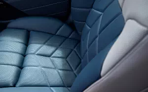   BMW i7 M70 xDrive (Frozen Tanzanite Blue) - 2023
