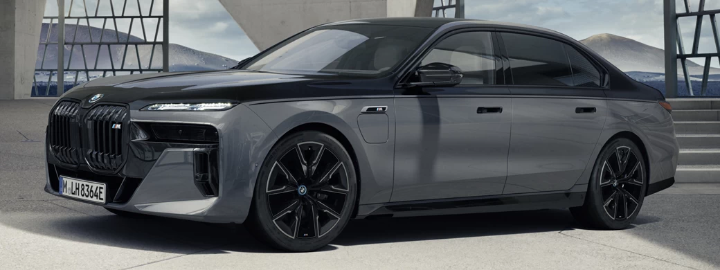   BMW M760e xDrive - 2022 - Car wallpapers