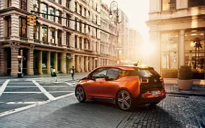   BMW i3 - 2013