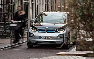   BMW i3 - 2013
