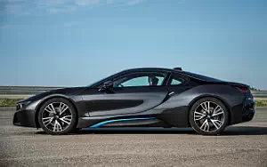   BMW i8 - 2013