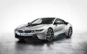   BMW i8 - 2013