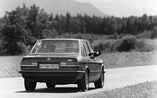   BMW M5 E28
