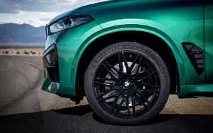   BMW X5 M Competition (Isle of Man Green Metallic) - 2023