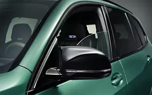   BMW X5 M Competition (Isle of Man Green Metallic) - 2023