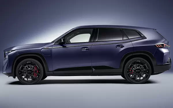 ���� ���������� BMW XM Label - 2025