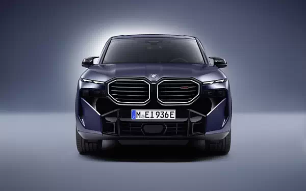 ���� ���������� BMW XM Label - 2025