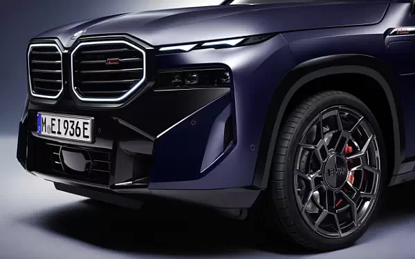 ���� ���������� BMW XM Label - 2025