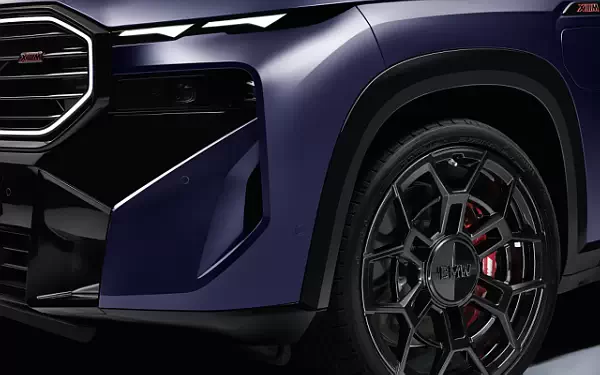 ���� ���������� BMW XM Label - 2025