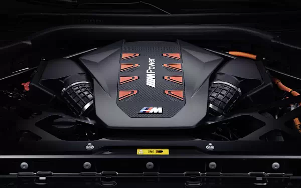 ���� ���������� BMW XM Label - 2025