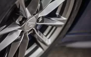  Cadillac CT4-V - 2019