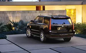   Cadillac Escalade - 2014