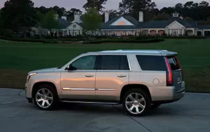   Cadillac Escalade - 2014
