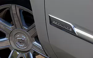   Cadillac Escalade - 2014