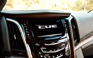   Cadillac Escalade - 2014