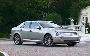   Cadillac STS - 2005