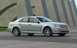   Cadillac STS - 2005