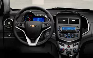   Chevrolet Aveo Sedan - 2011