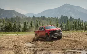   Chevrolet Silverado LT Z71 Trailboss Crew Cab - 2018