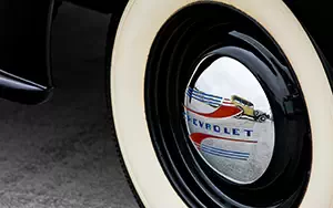   Chevrolet Suburban - 1946