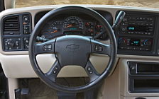   Chevrolet Suburban Z71 - 2003