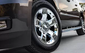   Chevrolet Suburban LT - 2017