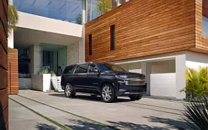  Chevrolet Suburban High Country - 2022