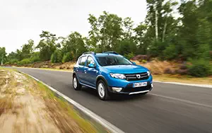  Dacia Sandero Stepway - 2012