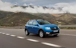   Dacia Sandero Stepway - 2012