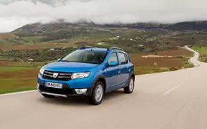   Dacia Sandero Stepway - 2012