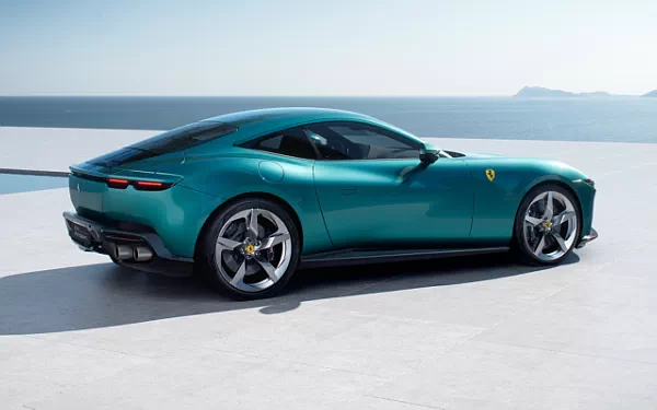 ���� ���������� Ferrari Amalfi (Verde Costiera) - 2025
