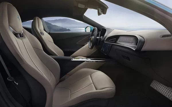 ���� ���������� Ferrari Amalfi (Verde Costiera) - 2025