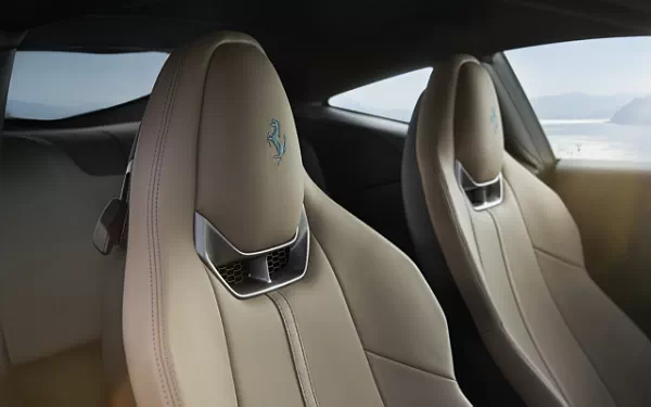 ���� ���������� Ferrari Amalfi (Verde Costiera) - 2025