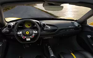   Ferrari F8 Spider - 2020