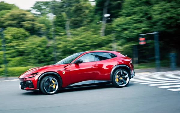 ���� ���������� Ferrari Purosangue Japan-spec - 2023