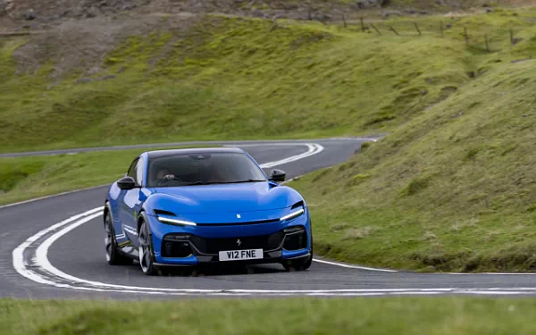 ���� ���������� Ferrari Purosangue UK-spec - 2023