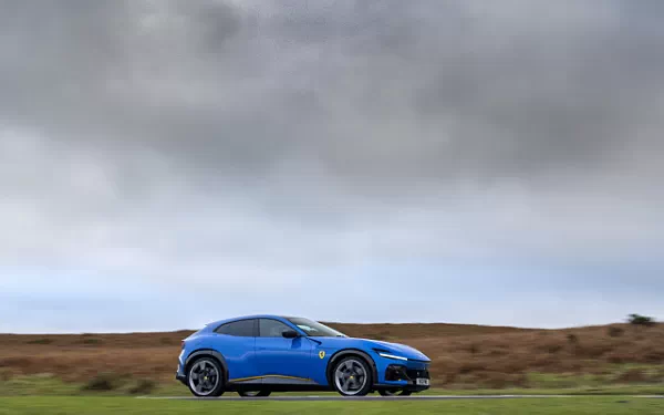 ���� ���������� Ferrari Purosangue UK-spec - 2023