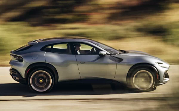 ���� ���������� Ferrari Purosangue US-spec - 2023