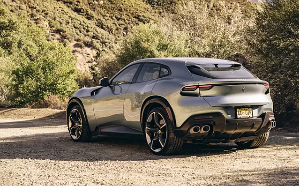 ���� ���������� Ferrari Purosangue US-spec - 2023