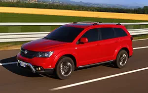   Fiat Freemont Cross - 2014