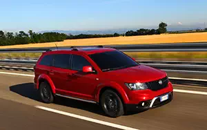   Fiat Freemont Cross - 2014