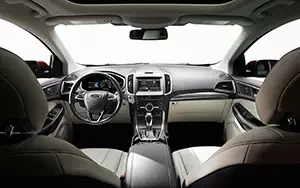   Ford Edge Titanium - 2015